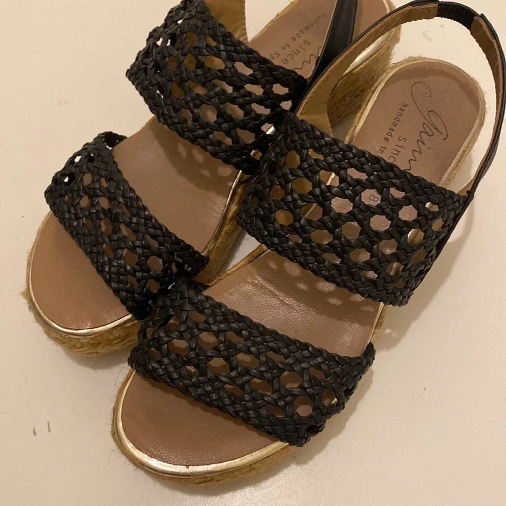 Gaimo handmade in Spain black wedges sandals. Size 38